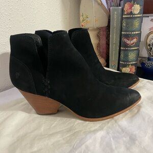EUC Frye Reina Cut-Out Women’s Bootie size 9
